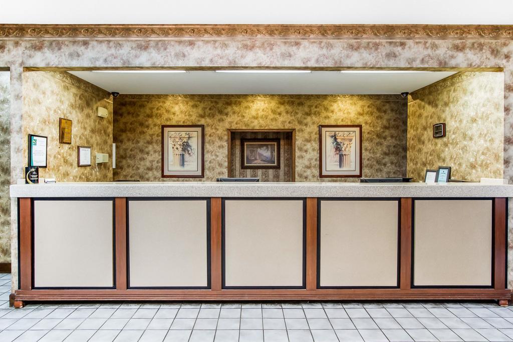 Executive Inn And Suites Enterprise Exteriör bild